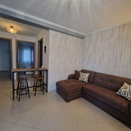 Iro Apartments Néa Péramos Exteriör bild