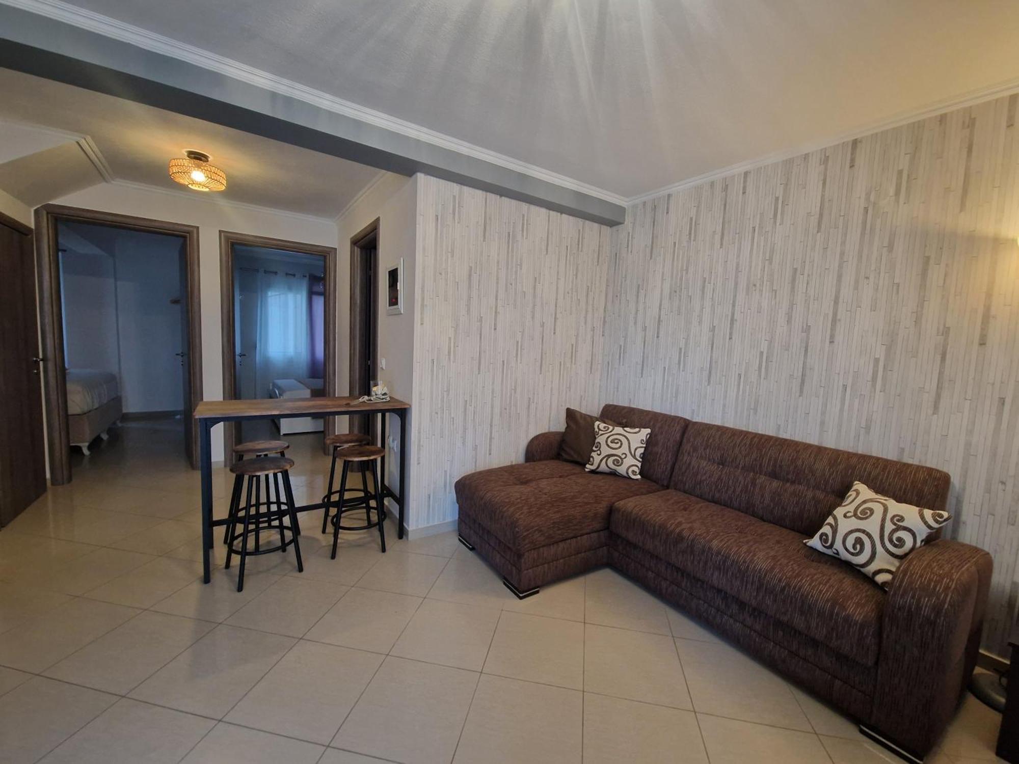 Iro Apartments Néa Péramos Exteriör bild